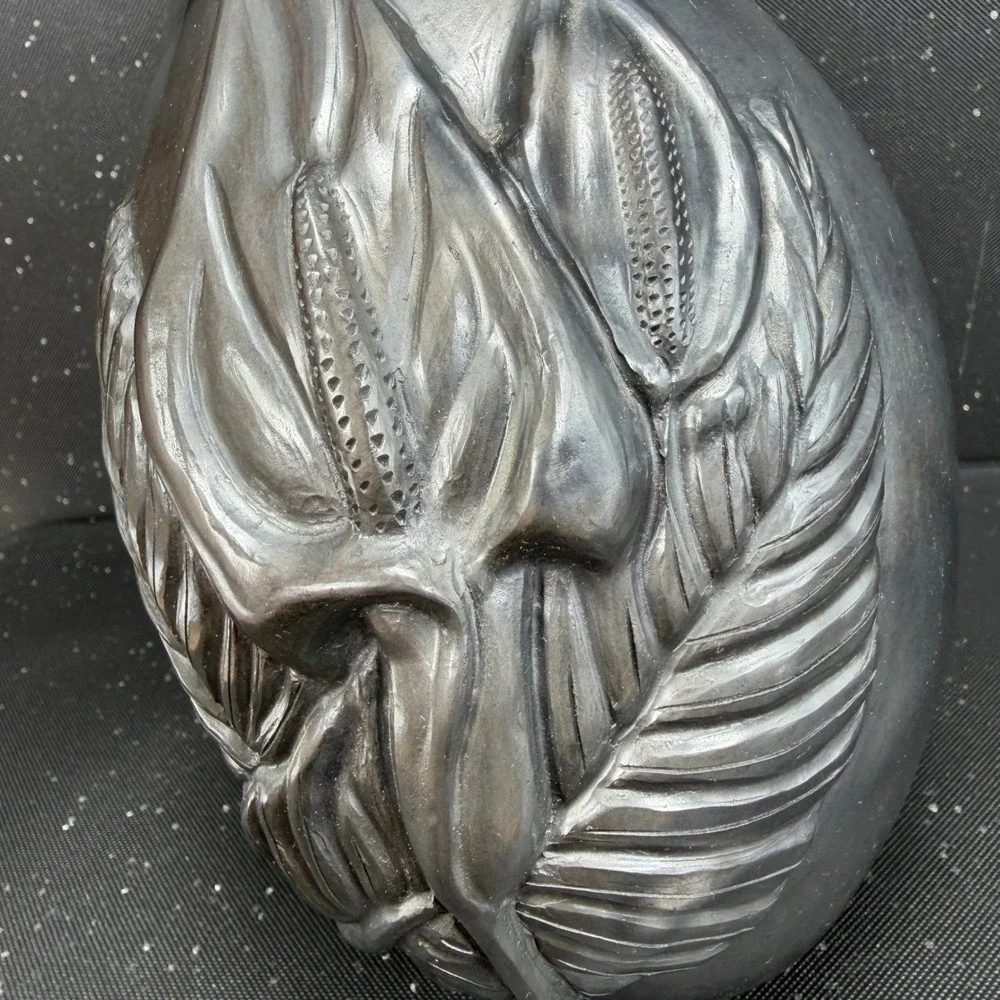 Dona Rosa Barro Negro Oaxacan Black Clay Calla Lily Relief Vase 8in Mexico Art